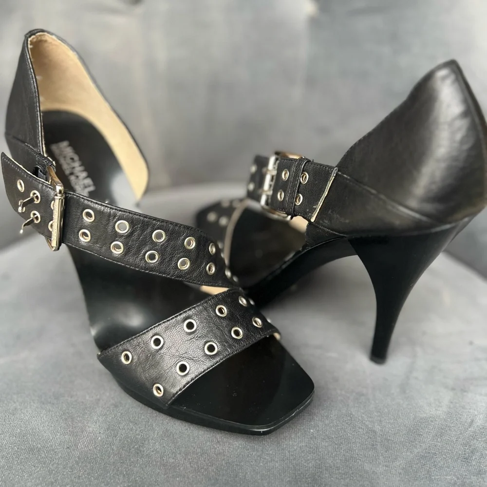 Leather black heel - Picture 7 of 7